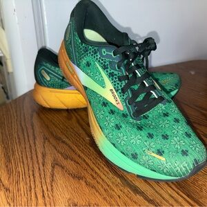Brooks Vibrant Green and Orange Athletic Shoes